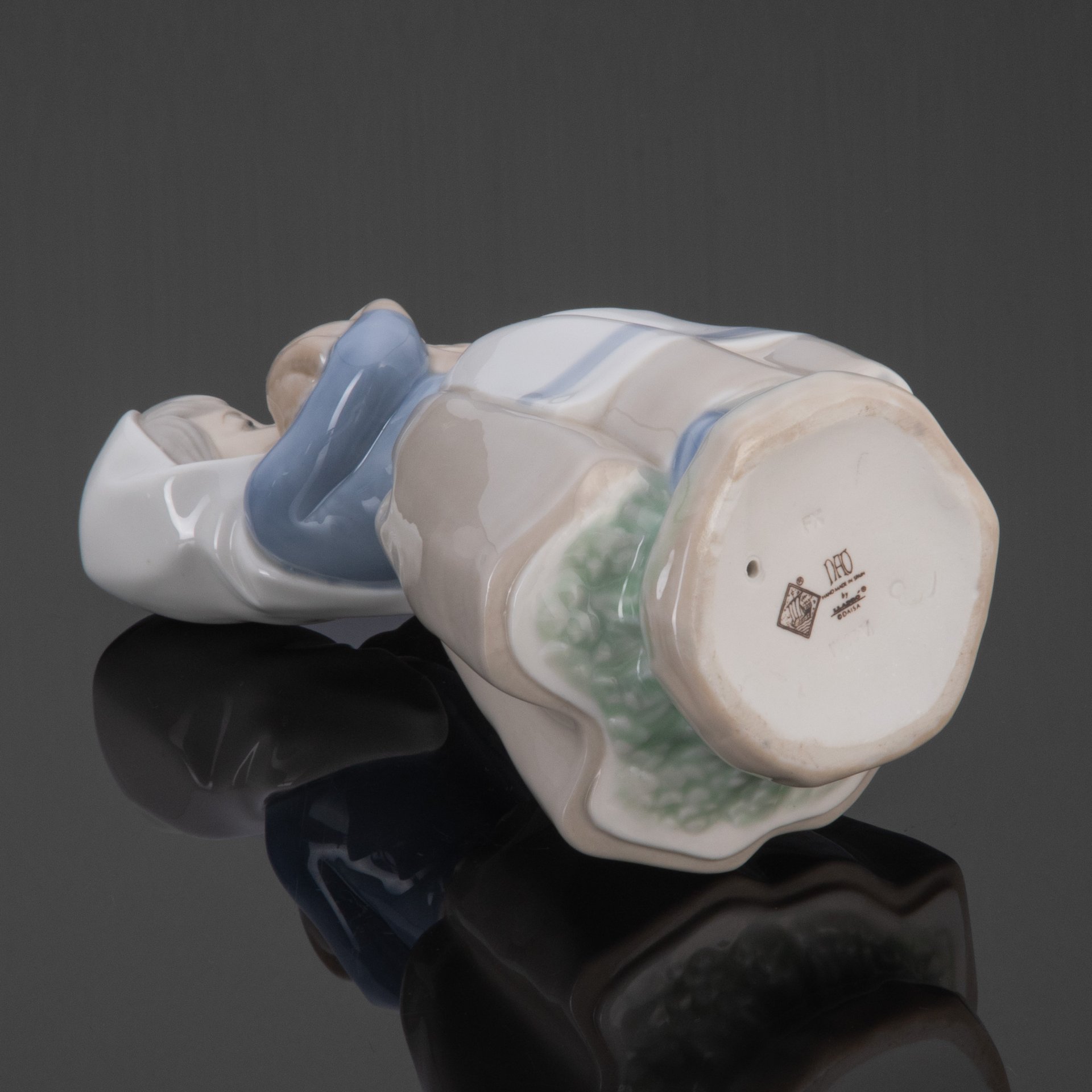 Статуэтка "Девочка с ягненком", фарфор, роспись, NAO Porcelain, Испания, 1982-1996 гг., NAO Porcelain