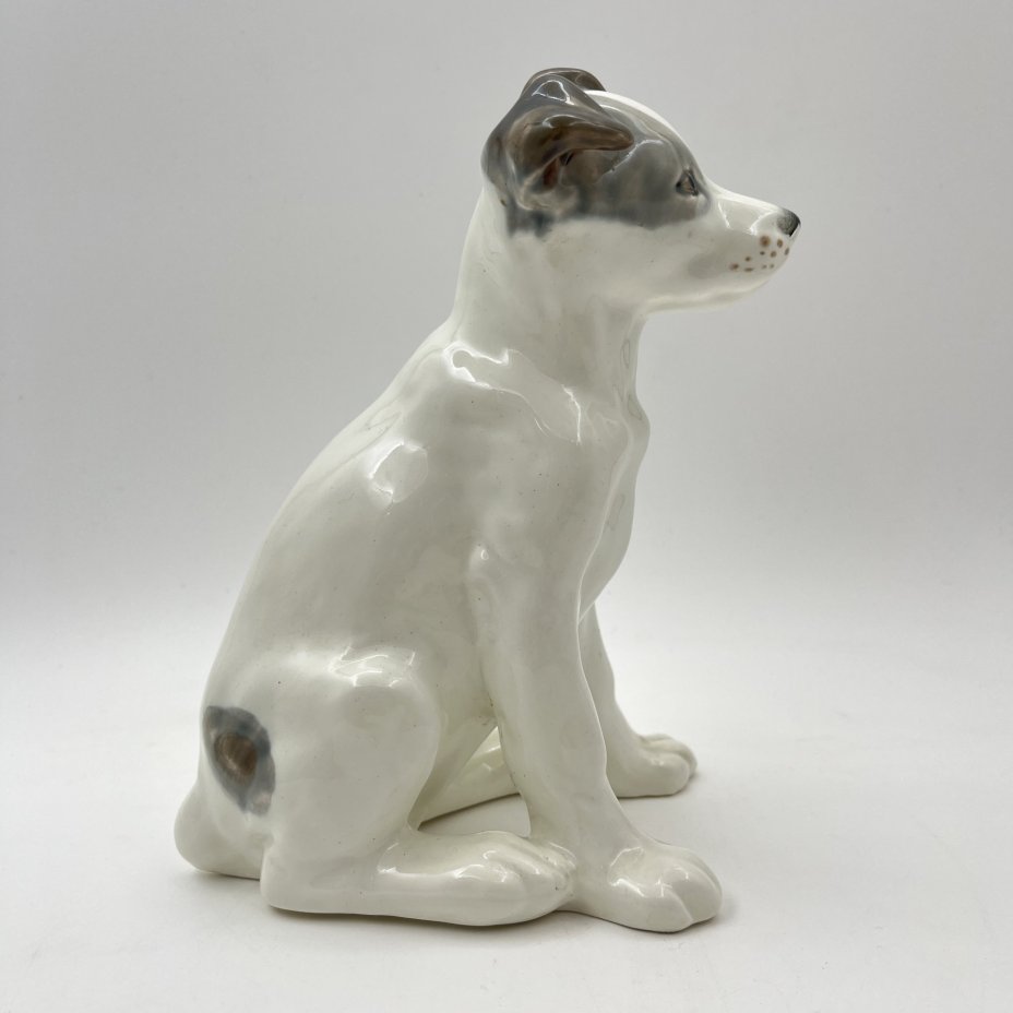 Статуэтка "Собака" ("Щенок дога"), скульптор Гуревич Е. М., фаянс, роспись, Конаковский фаянсовый завод им. М.И. Калинина (ЗиК Конаково), СССР, 1962-1991 гг.