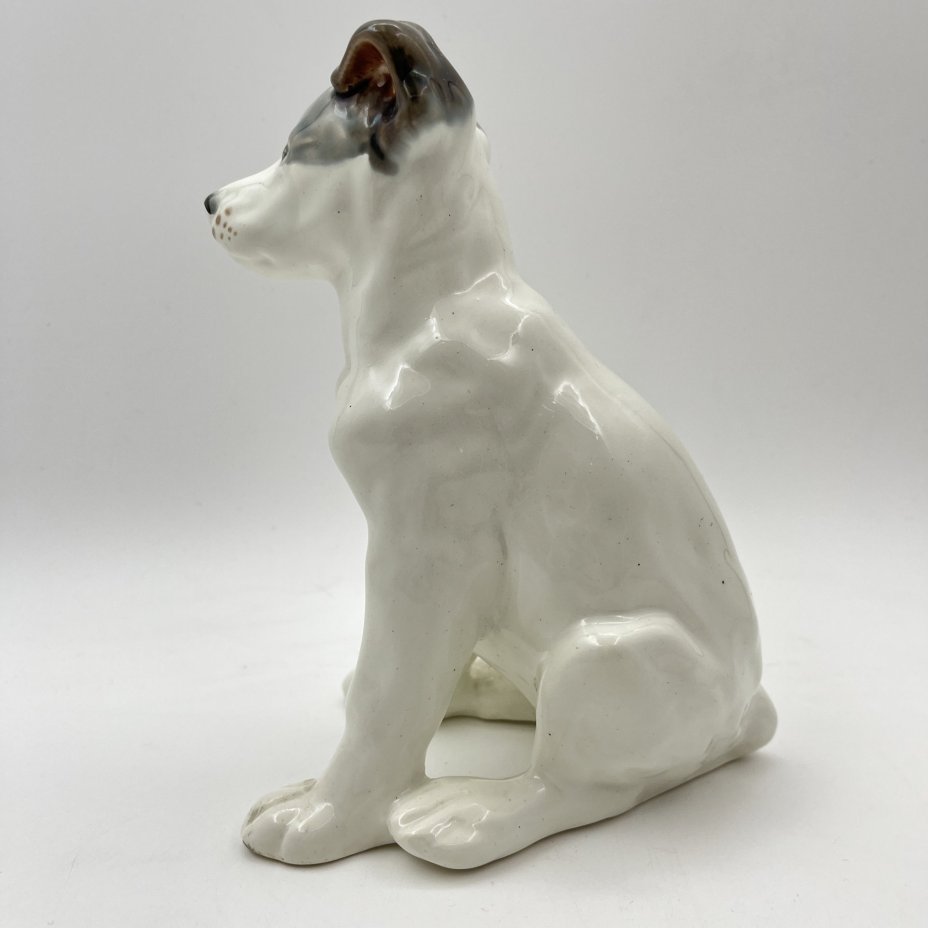 Статуэтка "Собака" ("Щенок дога"), скульптор Гуревич Е. М., фаянс, роспись, Конаковский фаянсовый завод им. М.И. Калинина (ЗиК Конаково), СССР, 1962-1991 гг.