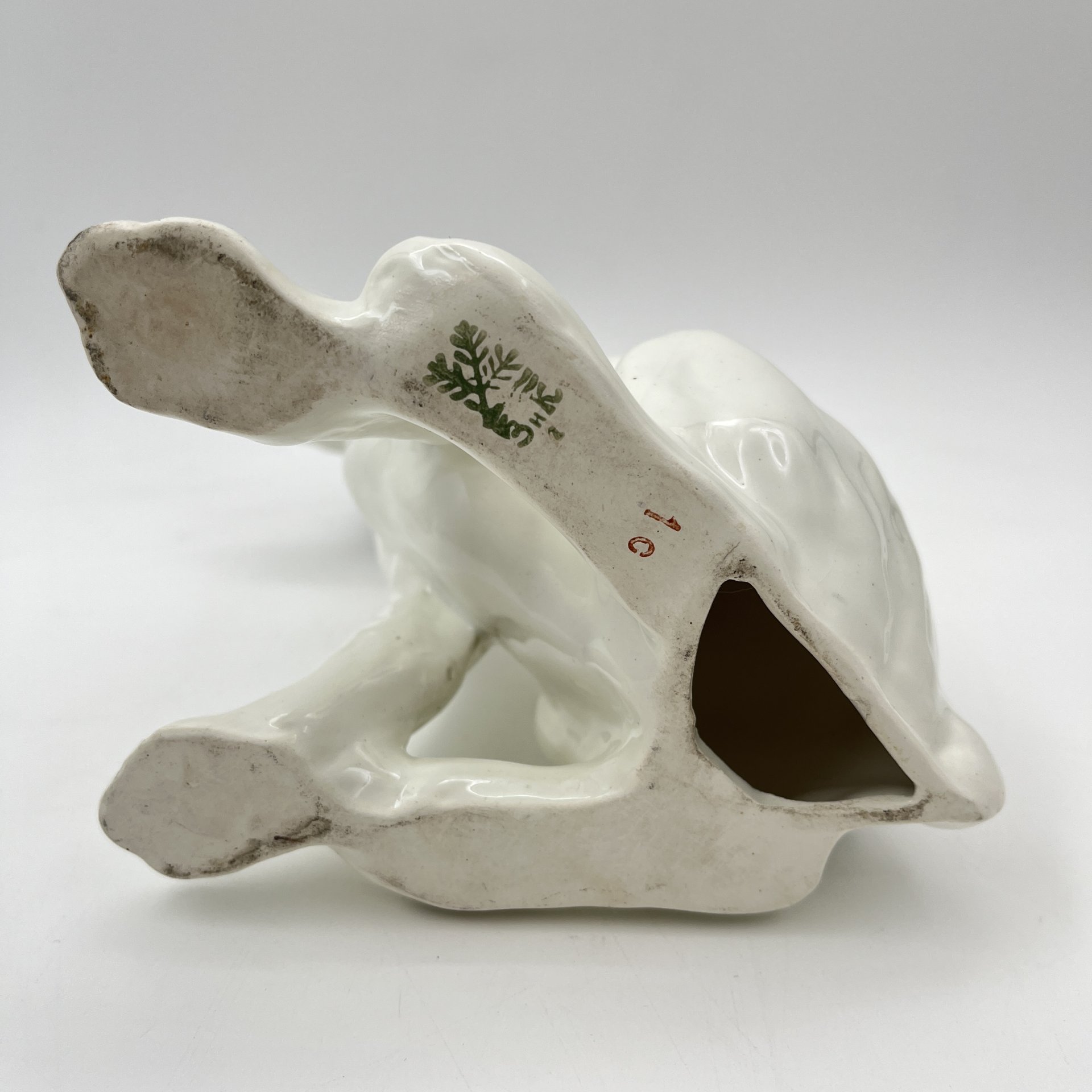 Статуэтка "Собака" ("Щенок дога"), скульптор Гуревич Е. М., фаянс, роспись, Конаковский фаянсовый завод им. М.И. Калинина (ЗиК Конаково), СССР, 1962-1991 гг., Конаковский фаянсовый завод им. М.И. Калинина (ЗиК Конаково)