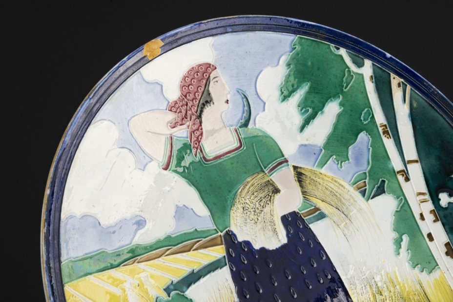 Блюдо "Жница", Конаковский фаянсовый завод им. М.И. Калинина (ЗиК Конаково)