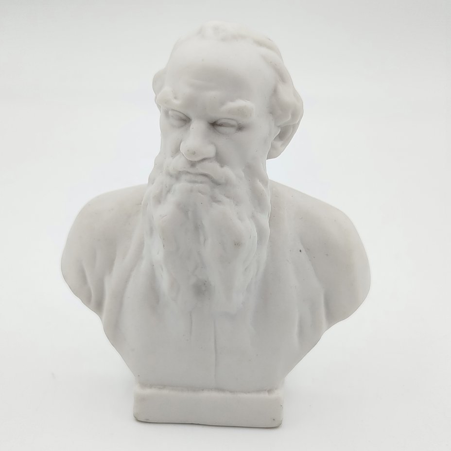 Бюст "Л.Н. Толстой", скульптор В.И. Сычев, Опытный завод «Фарфор» при ГИКИ