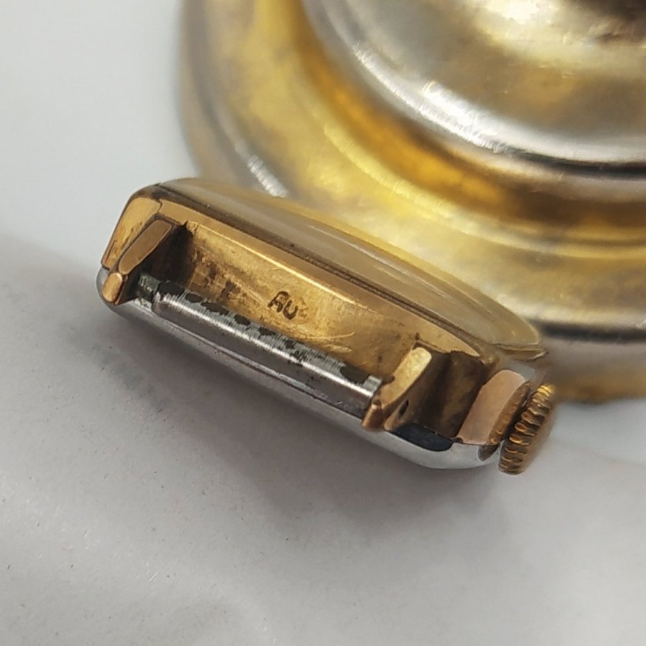 Часы наручные женские, металл, стекло, Завод «Луч», с. Новоселки, СССР, 1970-1990 гг.