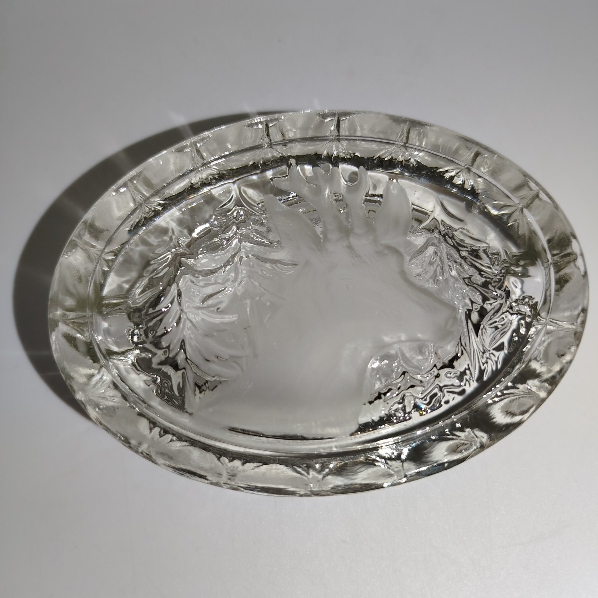 Пепельница "Олень в лесу", стекло, матирование, Россия, 1900-1940 гг.