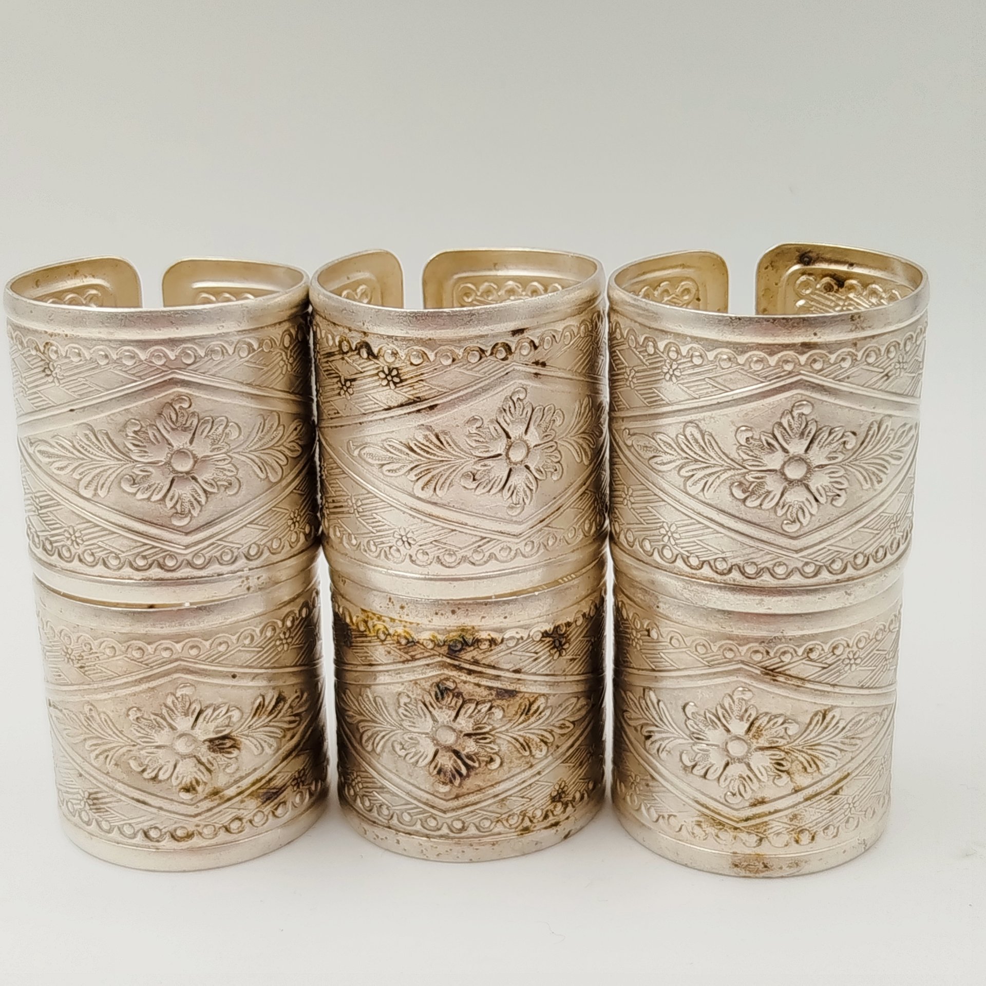 Набор винтажных колец для салфеток на 6 персон, украшенных растительным декором