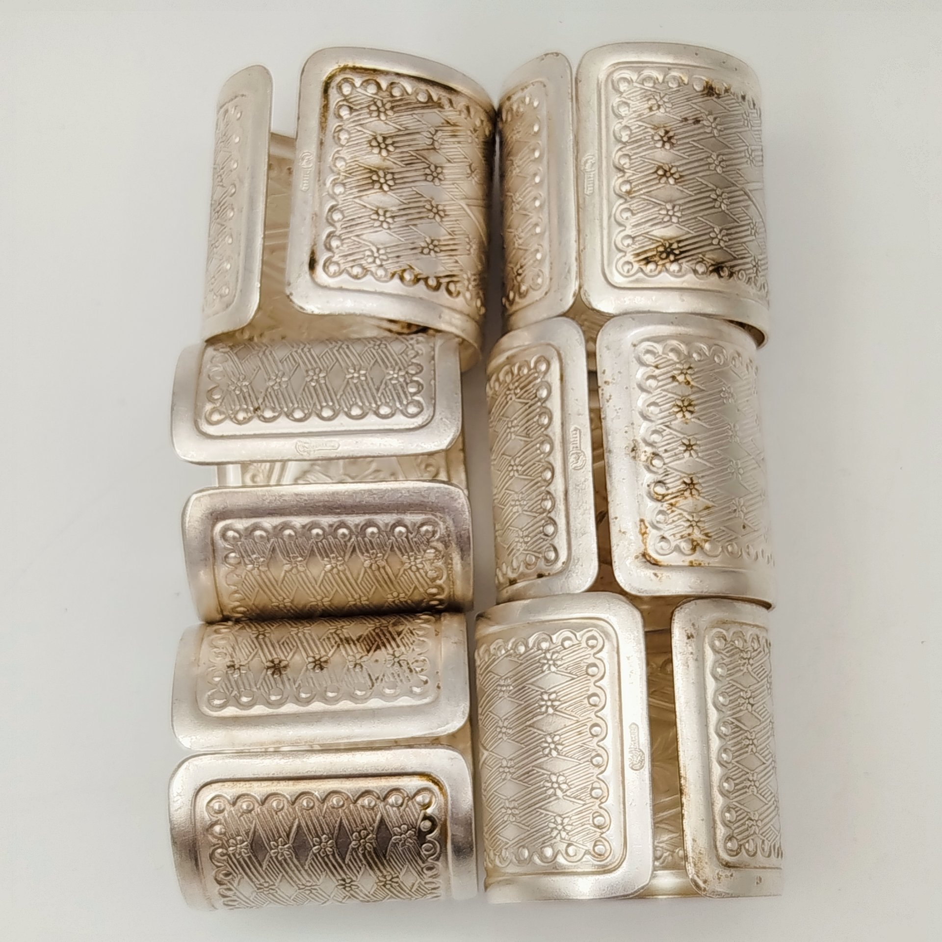 Набор винтажных колец для салфеток на 6 персон, украшенных растительным декором