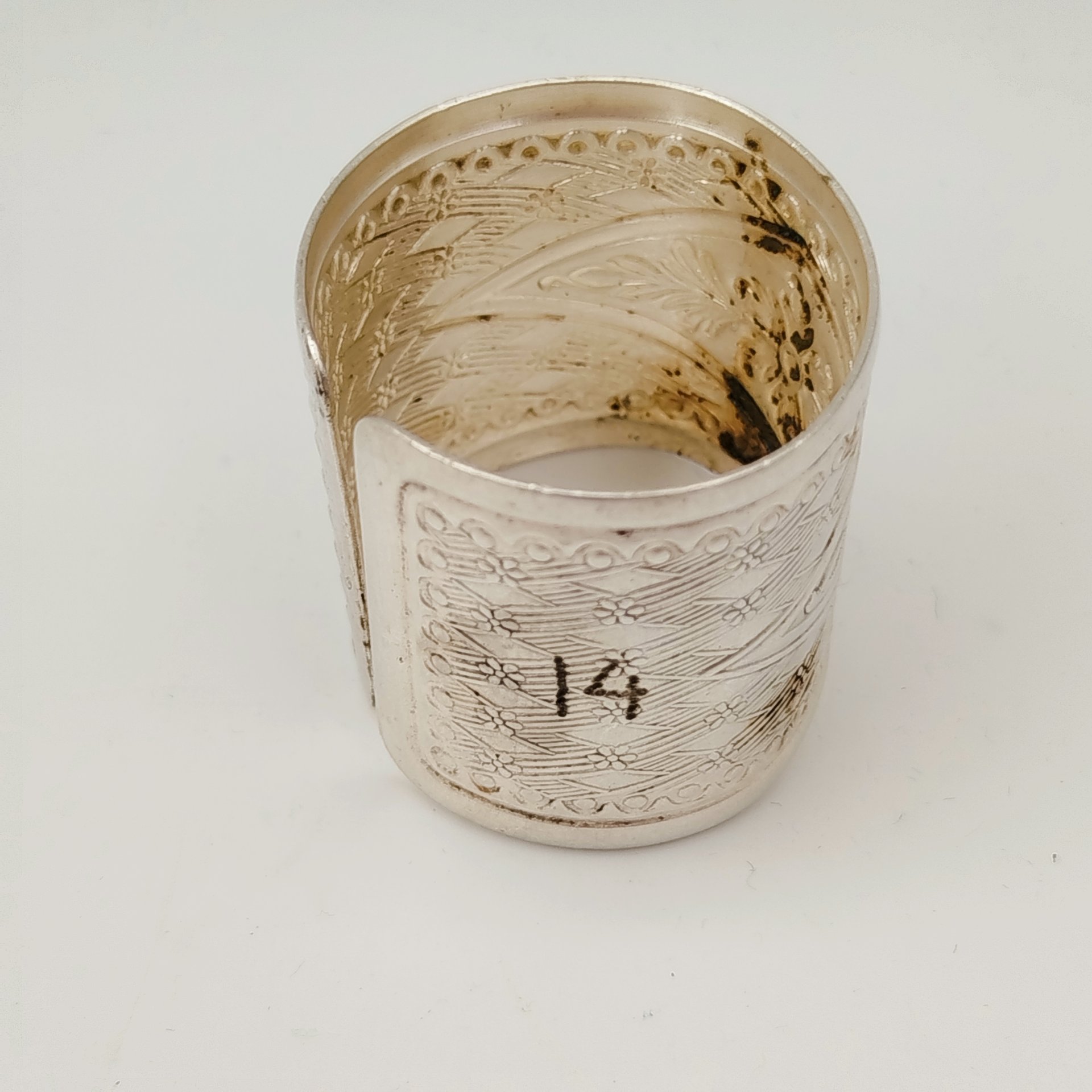 Набор винтажных колец для салфеток на 6 персон, украшенных растительным декором