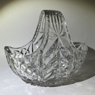 Конфетница в форме корзинки с рельефным декором, хрусталь, СССР, 1970-1990 гг.