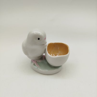 Подставка под яйцо (пашотница) "цыплёнок со скорлупой", фарфор, роспись, люстр, Дулевский фарфоровый завод (Дулёво), Россия, 2000 г.