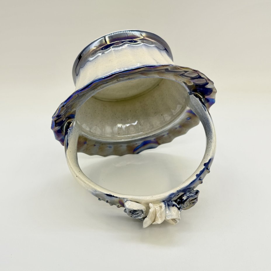 Конфетница с рельефным декором, фарфор, рельеф, люстр, Китай, 1980-2000 гг.