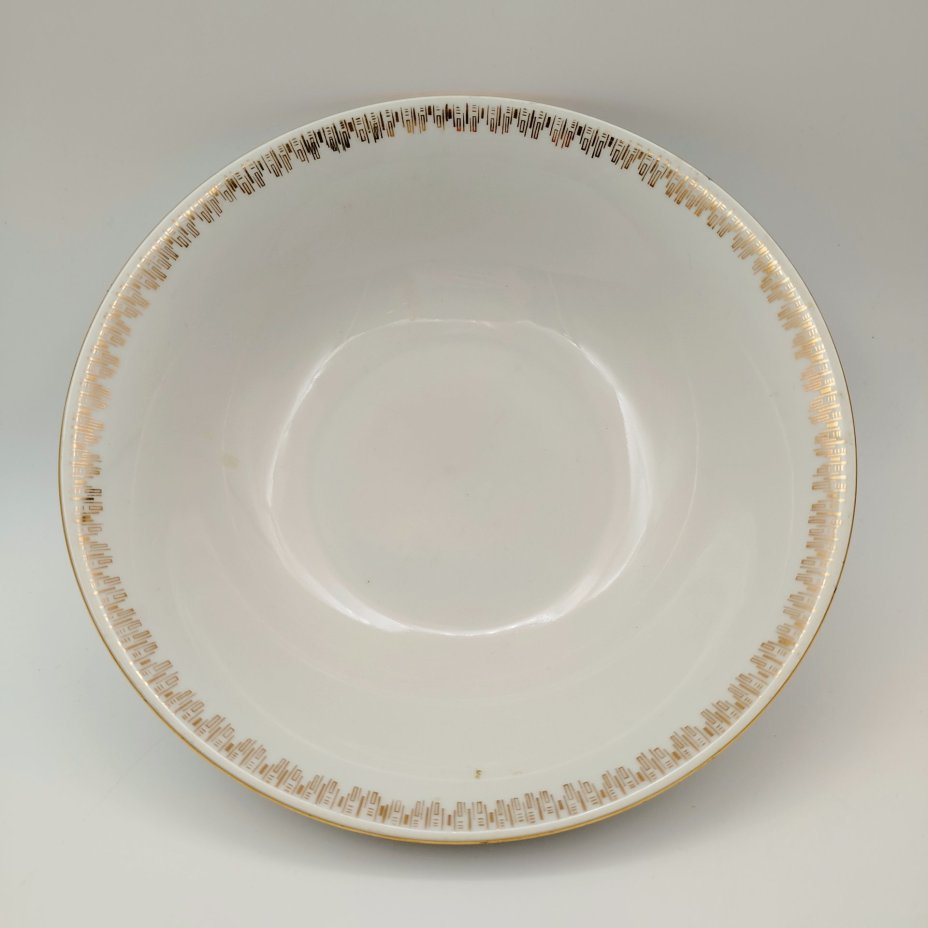 Салатник с геометрическим орнаментом вдоль борта, фарфор, золочение, Moritz Zdekauer (MZ), Чехословакия, 1960-1980 гг.