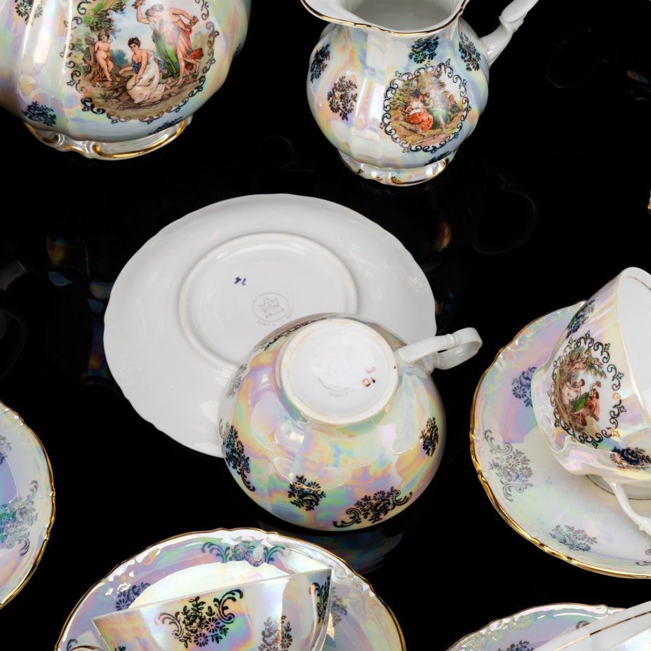 Сервиз чайно-кофейный "Мадонна" на 6 персон (16 предметов), фарфор, деколь, люстр, золочение, Kahla, ГДР, 1967-1987 гг.