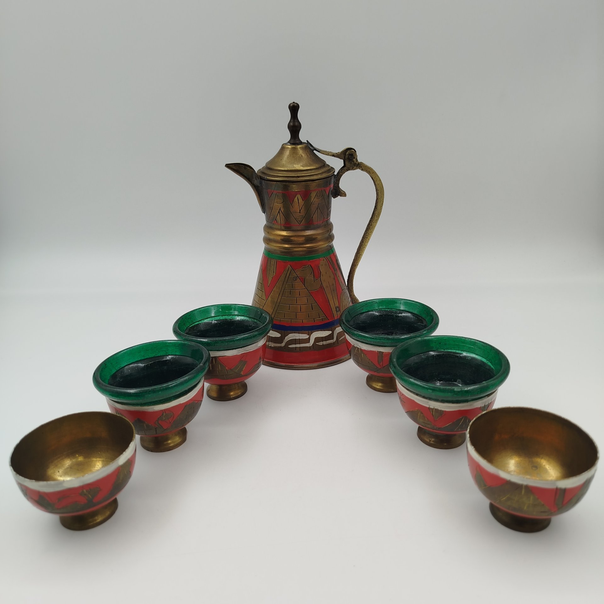 Набор кофейный на 6 персон, украшенный достопримечательностями Египта, металл, стекло, роспись, Египет, 1980-2000 гг.