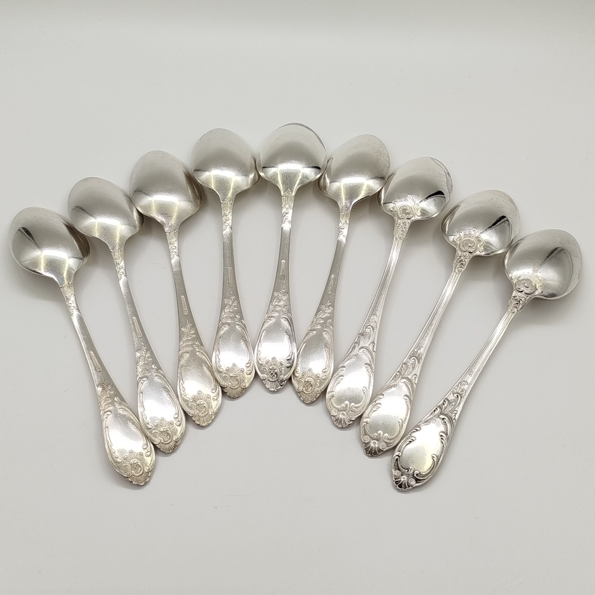 Набор столовых ложек с растительным декором на 9 персон, мНЦ (медь-никель-цинк), Вольнянский завод столовых приборов им. Шевченко (ЗiШ, ЗиШ), СССР, 1960-1990 гг.