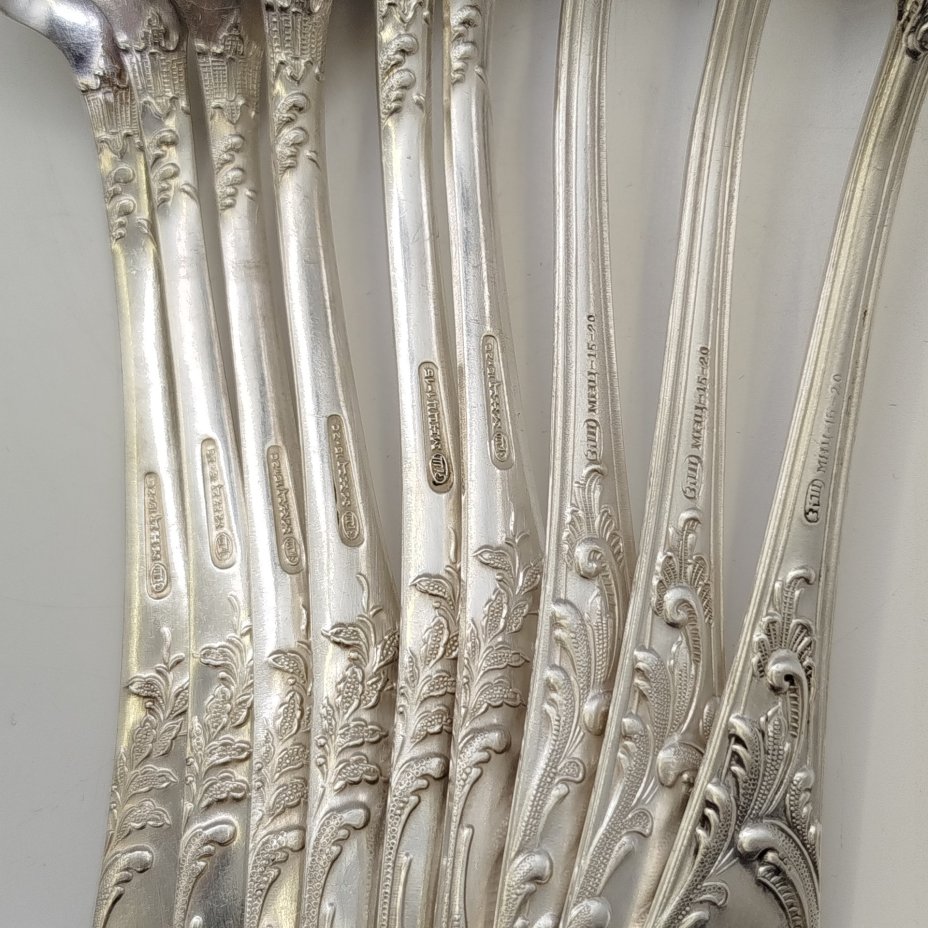 Набор столовых ложек с растительным декором на 9 персон, мНЦ (медь-никель-цинк), Вольнянский завод столовых приборов им. Шевченко (ЗiШ, ЗиШ), СССР, 1960-1990 гг.