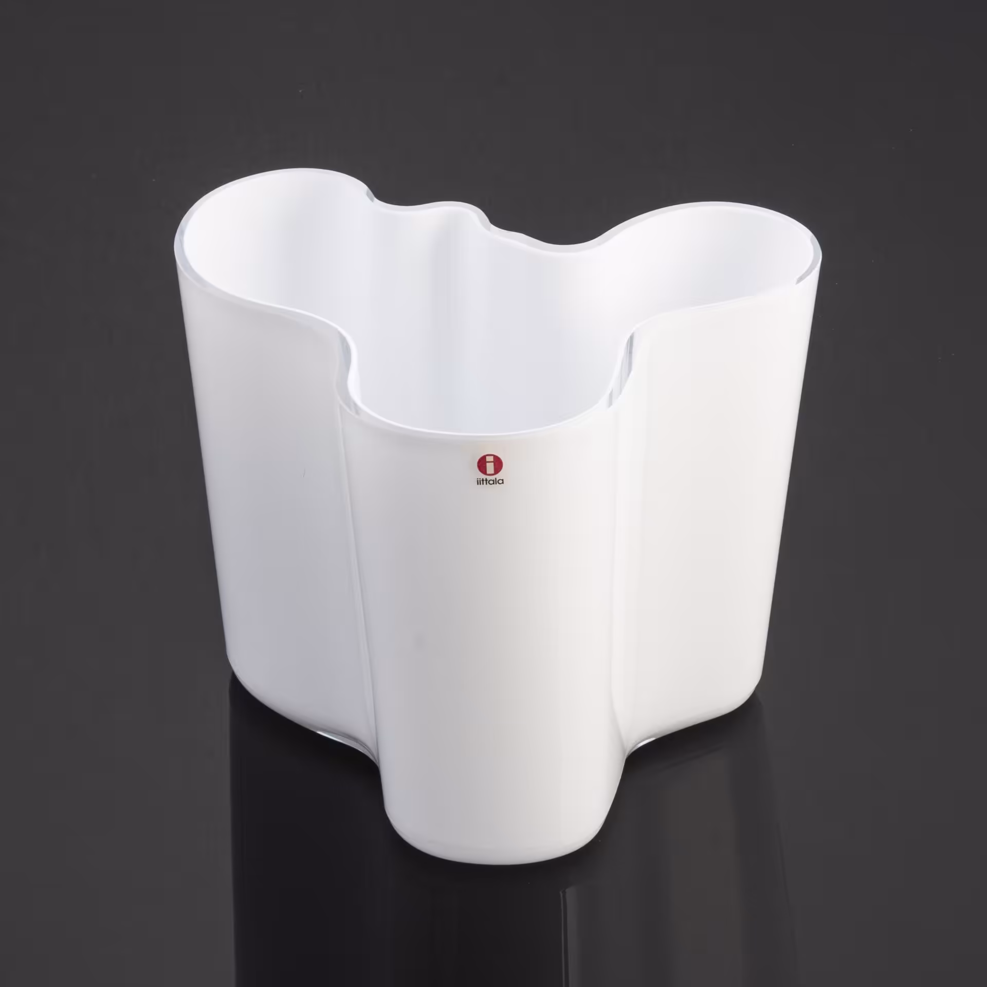 Ваза "Савой", дизайнер формы Алвар Аалто (1936), Iittala