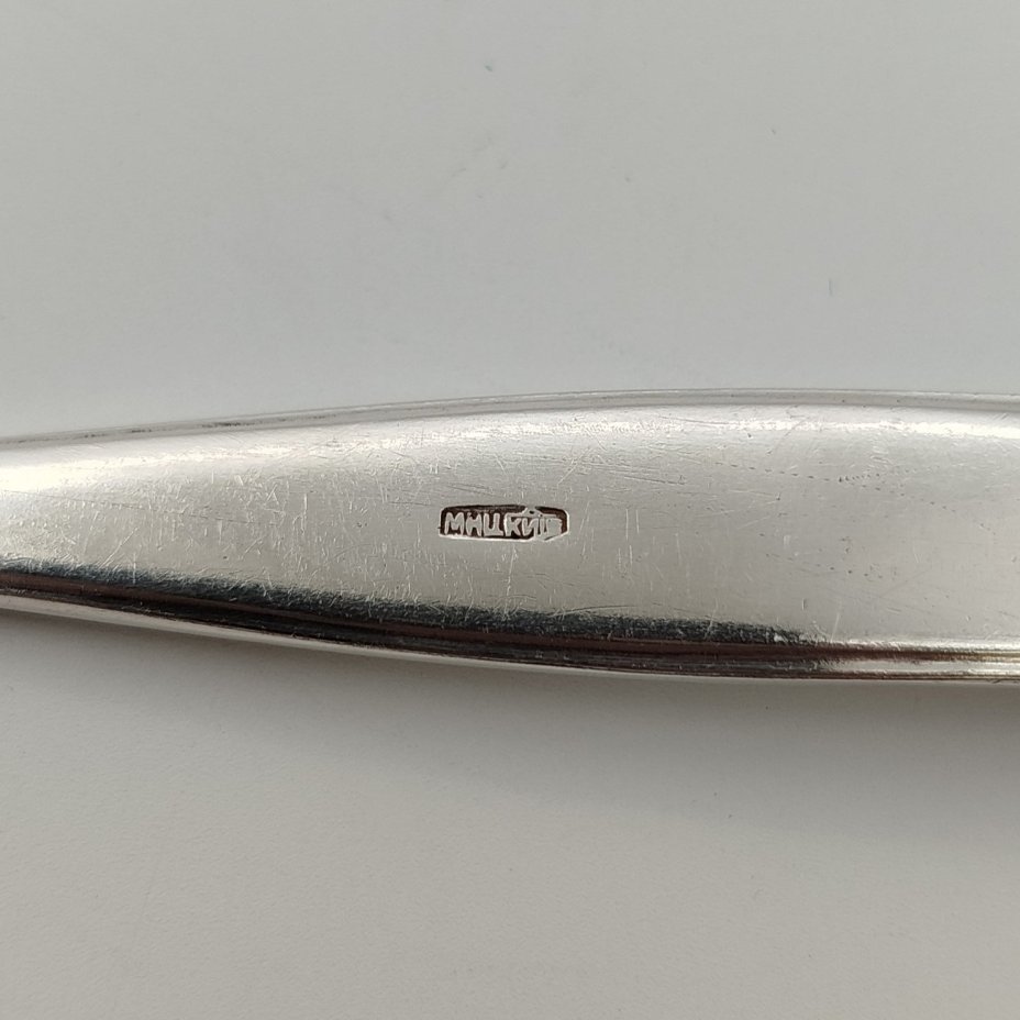 Лопатка сервировочная фигурной формы, мельхиор (медь-никель), Киевский завод столовых приборов и посуды им. Дзержинского (ЗiД, ЗиД), СССР, 1960-1990 гг.