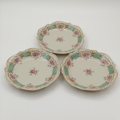 Набор из 3 розеток с фигурным бортом и цветочным декором, фарфор, деколь, Hutschenreuther (Хутченройтер), Германия, 1928-1943 гг.