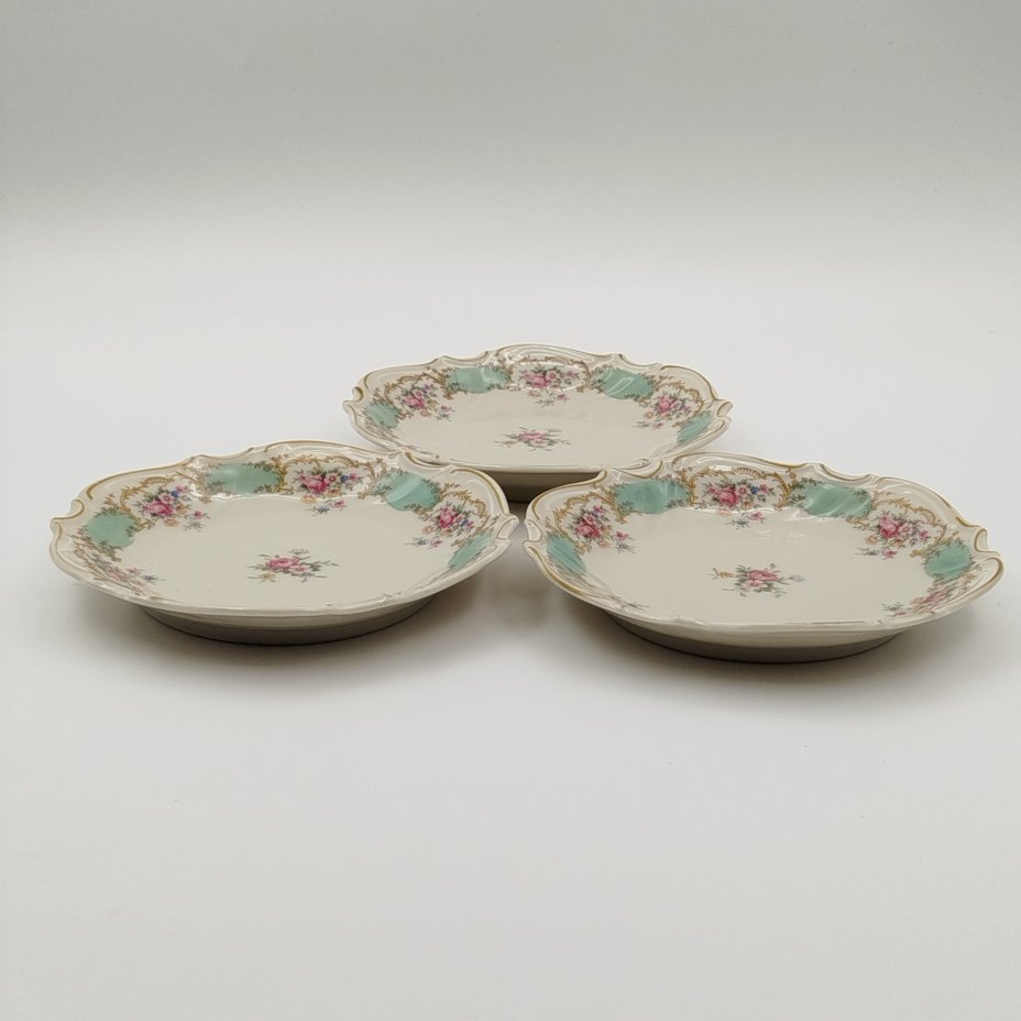 Набор из 3 розеток с фигурным бортом и цветочным декором, фарфор, деколь, Hutschenreuther (Хутченройтер), Германия, 1928-1943 гг.