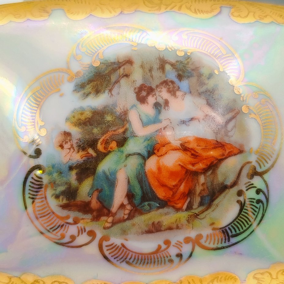 Шкатулка миниатюрная прямоугольной формы "Мадонна", фарфор, люстр, деколь, золочение, Oscar Schlegelmilch, ГДР, 1953-1972 гг.