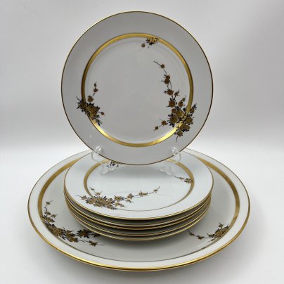 Набор десертных тарелок с блюдом на 6 персон, украшенный цветочным декором, фарфор, деколь, золочение, Graf Von Henneberg Porzellan, 1777 Jlmenau, ГДР, 1949-1970 гг.