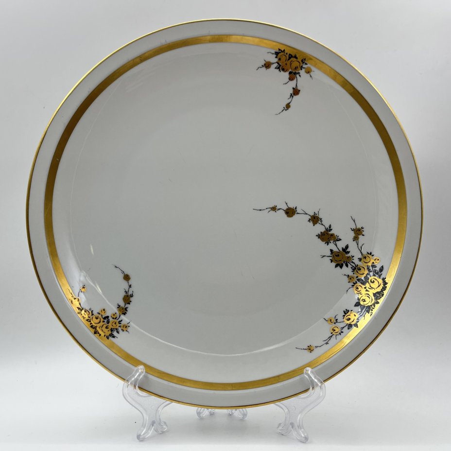 Набор десертных тарелок с блюдом на 6 персон, украшенный цветочным декором, фарфор, деколь, золочение, Graf Von Henneberg Porzellan, 1777 Jlmenau, ГДР, 1949-1970 гг.