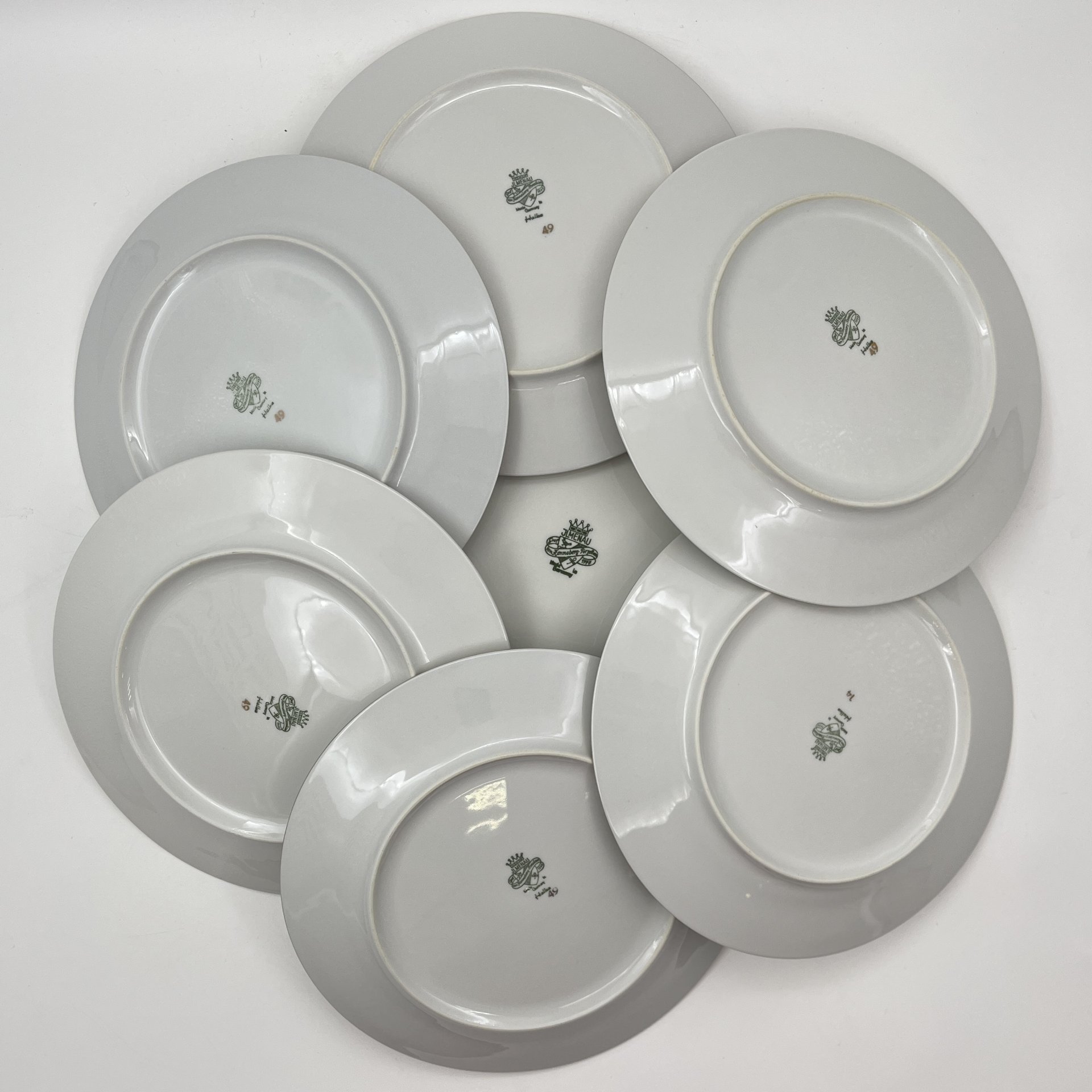 Набор десертных тарелок с блюдом на 6 персон, украшенный цветочным декором, фарфор, деколь, золочение, Graf Von Henneberg Porzellan, 1777 Jlmenau, ГДР, 1949-1970 гг.