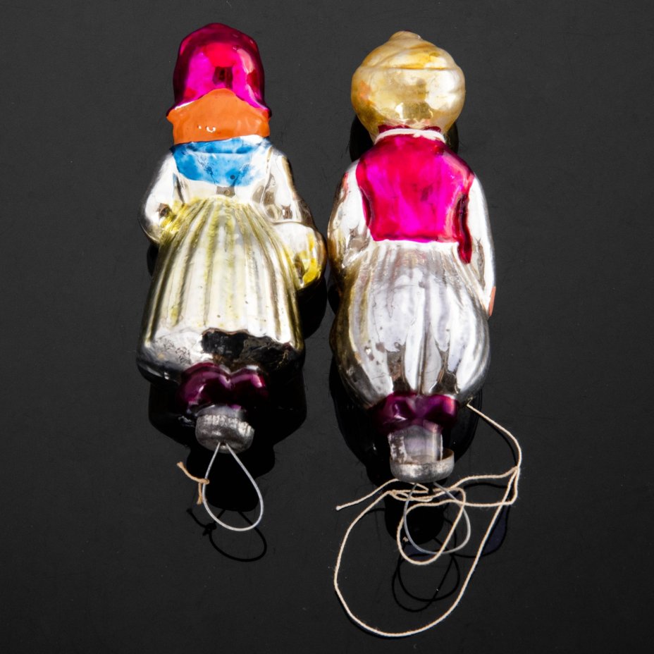 Пара ёлочных игрушек ("Красная Шапочка" и "Маленький Мук"), Завод стеклянных ёлочных украшений и оптических изделий