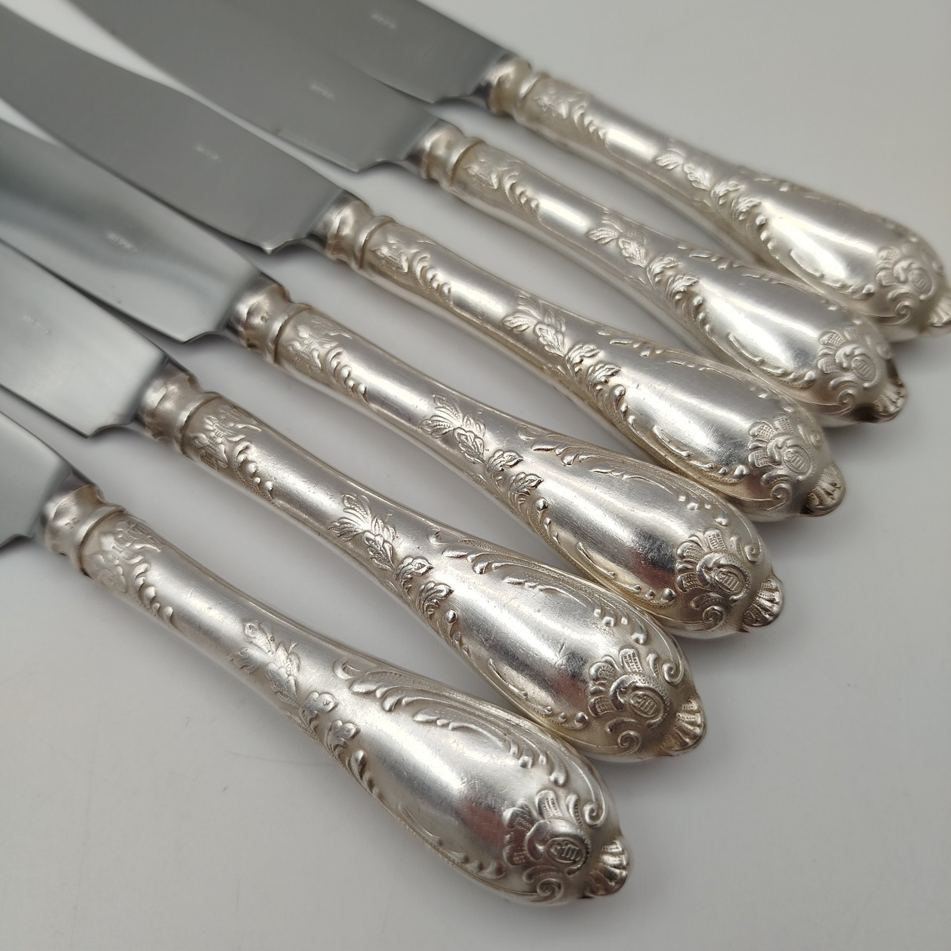 Набор из 6-ти ножей с растительным декором