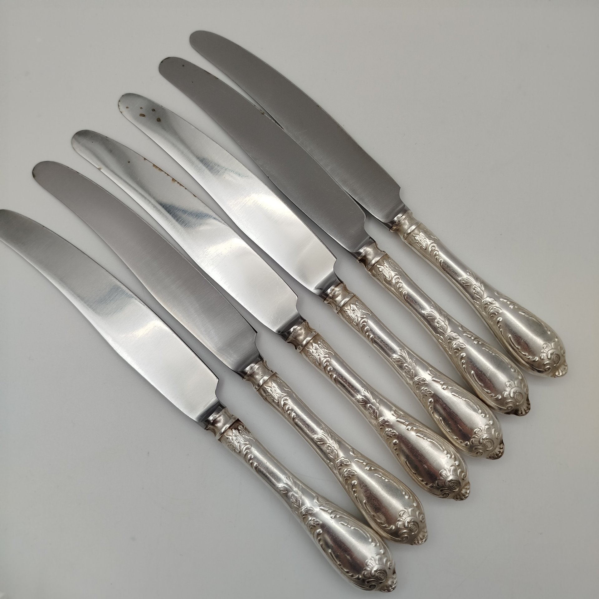 Набор из 6-ти ножей с растительным декором