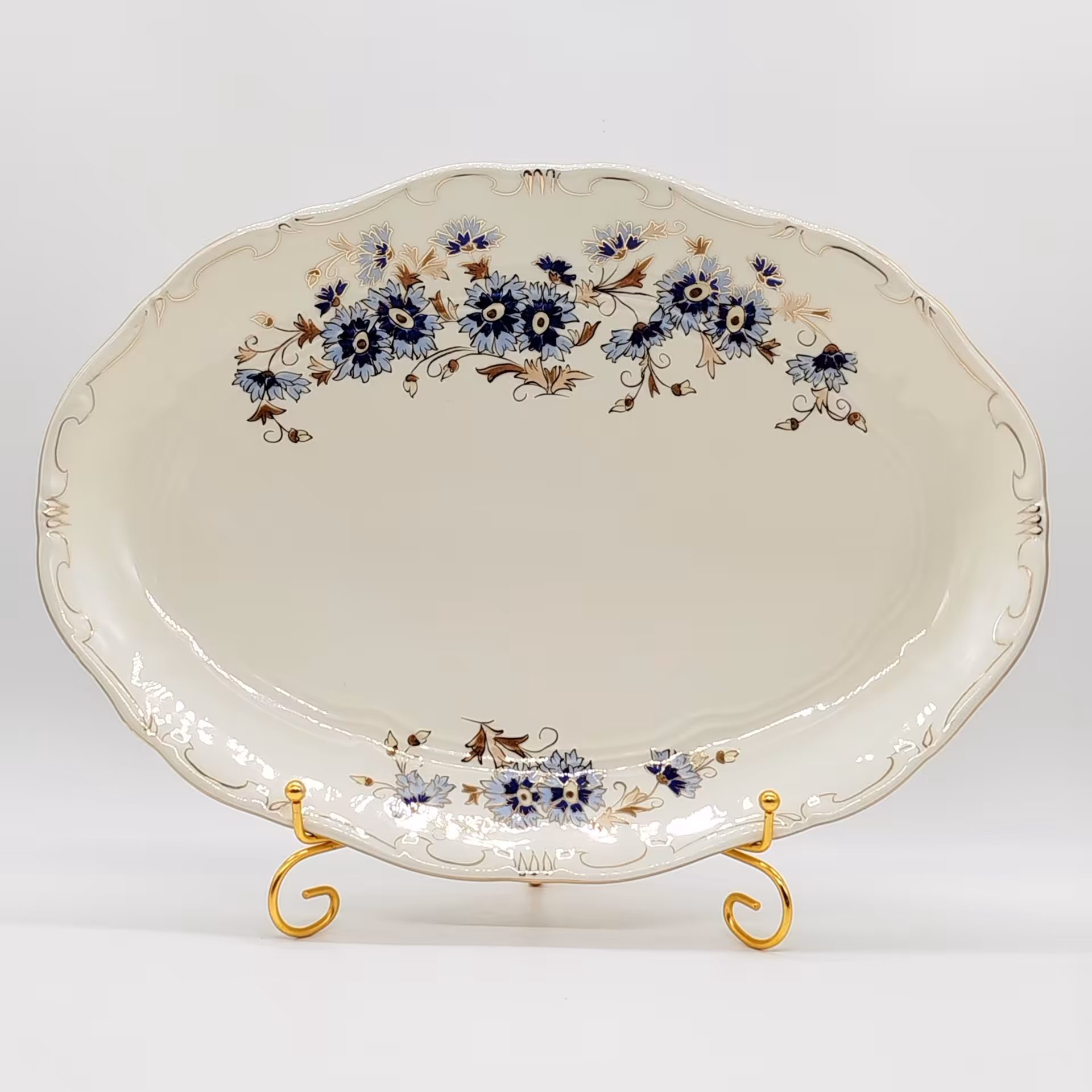 Блюдо сервировочное цвета слоновой кости (айвори) из сервиза "Cornflower" ("Василек"), Zsolnay