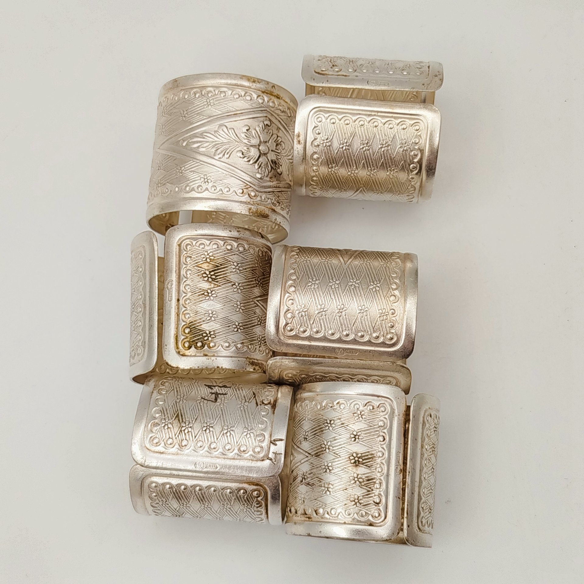 Набор винтажных колец для салфеток на 6 персон, украшенных растительным декором