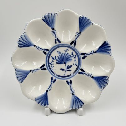 Пасхальница на 8 яиц, украшенная цветочными мотивами, фарфор, роспись, Объединение «Гжель»