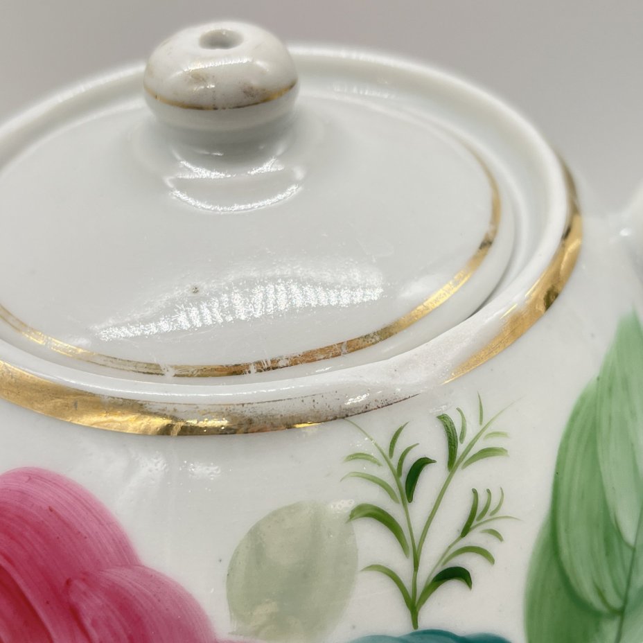 Чайник заварочный с расписным цветочным декором, фарфор, роспись, золочение, Кузяевский фарфоровый завод, СССР, 1963-1991 гг.