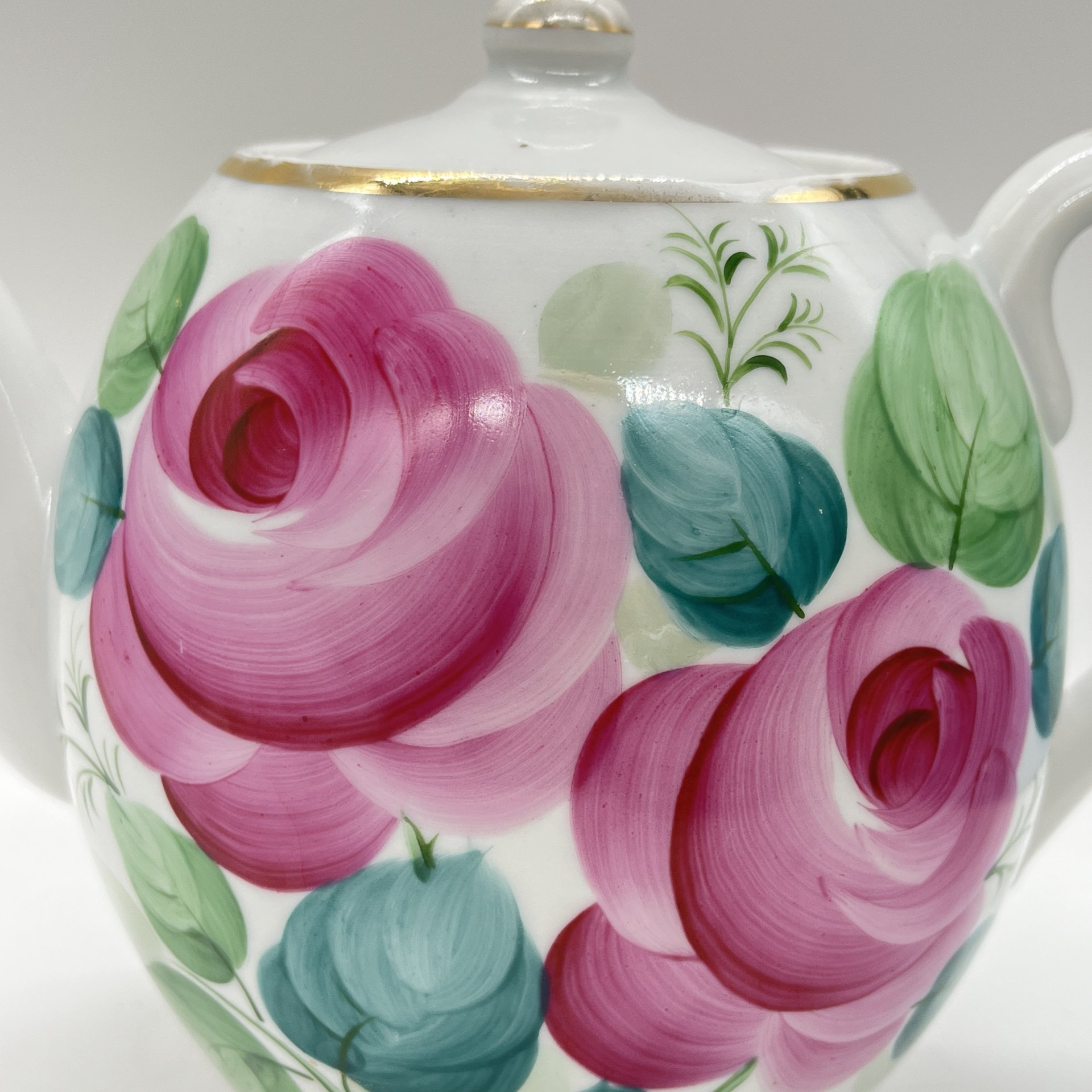 Чайник заварочный с расписным цветочным декором, фарфор, роспись, золочение, Кузяевский фарфоровый завод, СССР, 1963-1991 гг.