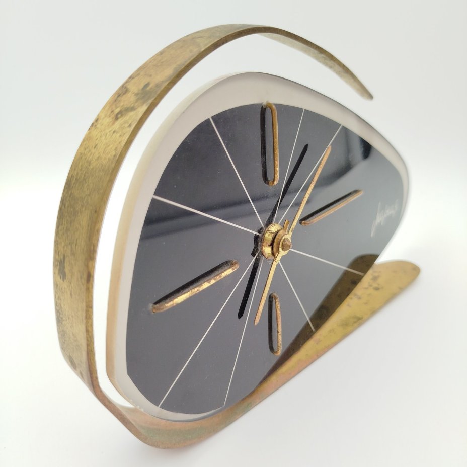 Часы настольные "Спутник", металл, полимерный матерал, Челябинский часовой завод «Молния», СССР, 1960-1980 гг.