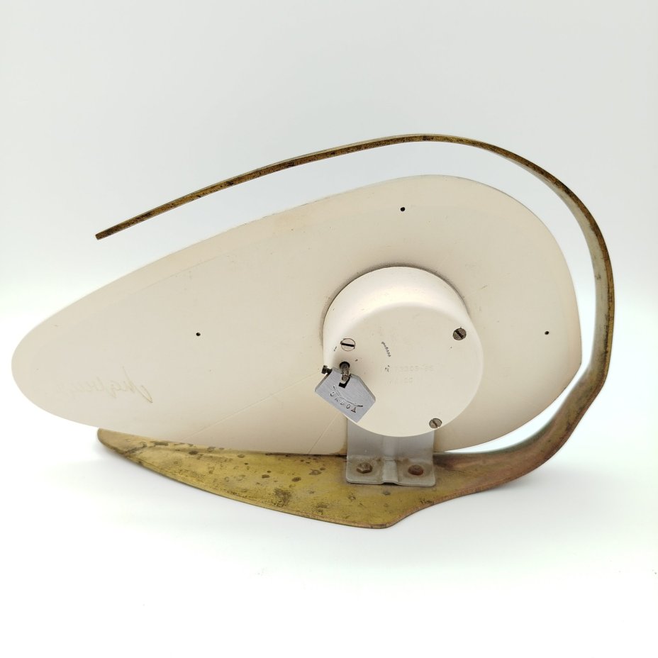 Часы настольные "Спутник", металл, полимерный матерал, Челябинский часовой завод «Молния», СССР, 1960-1980 гг.