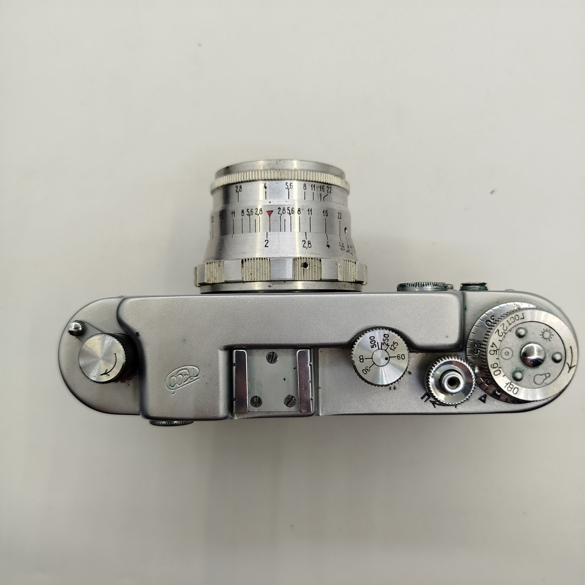 Фотоаппарат пленочный "ФЭД-2" с объективом "Индустар-26м" в оригинальном кофре, металл, стекло, кожа, Харьковский машиностроительный завод им. Дзержинского (ФЭД), СССР, 1955-1970 гг.