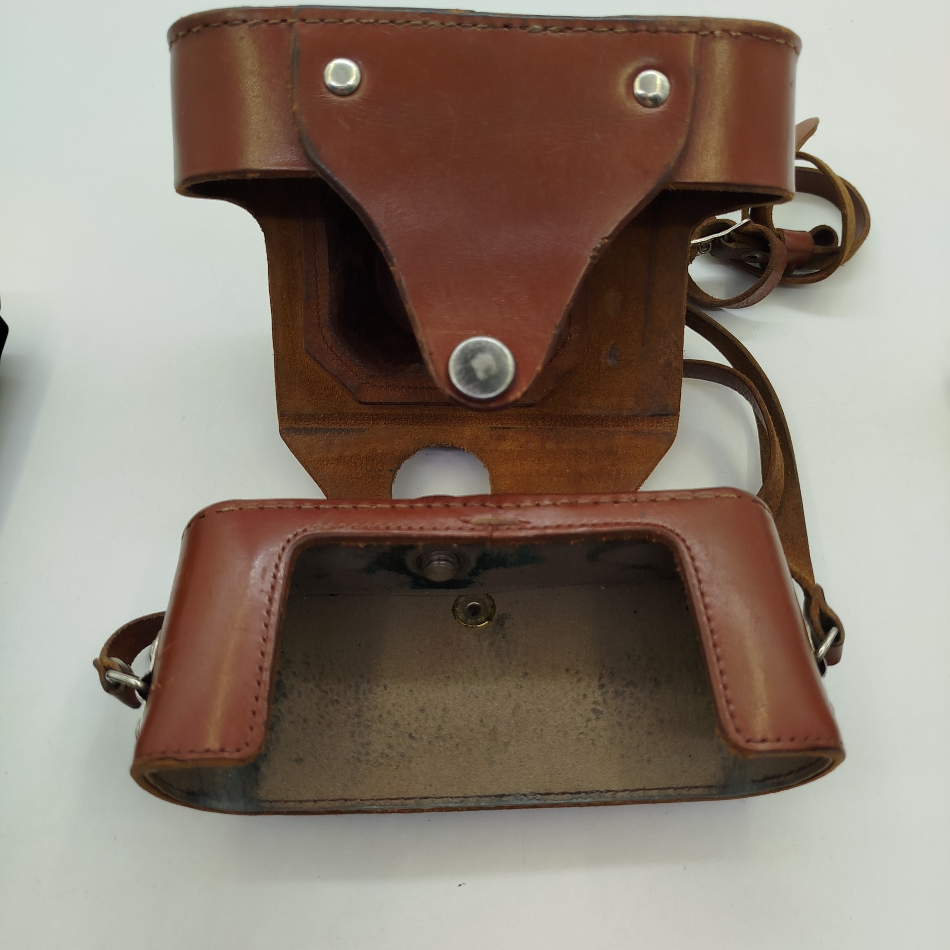 Фотоаппарат пленочный "ФЭД-2" с объективом "Индустар-26м" в оригинальном кофре, металл, стекло, кожа, Харьковский машиностроительный завод им. Дзержинского (ФЭД), СССР, 1955-1970 гг.