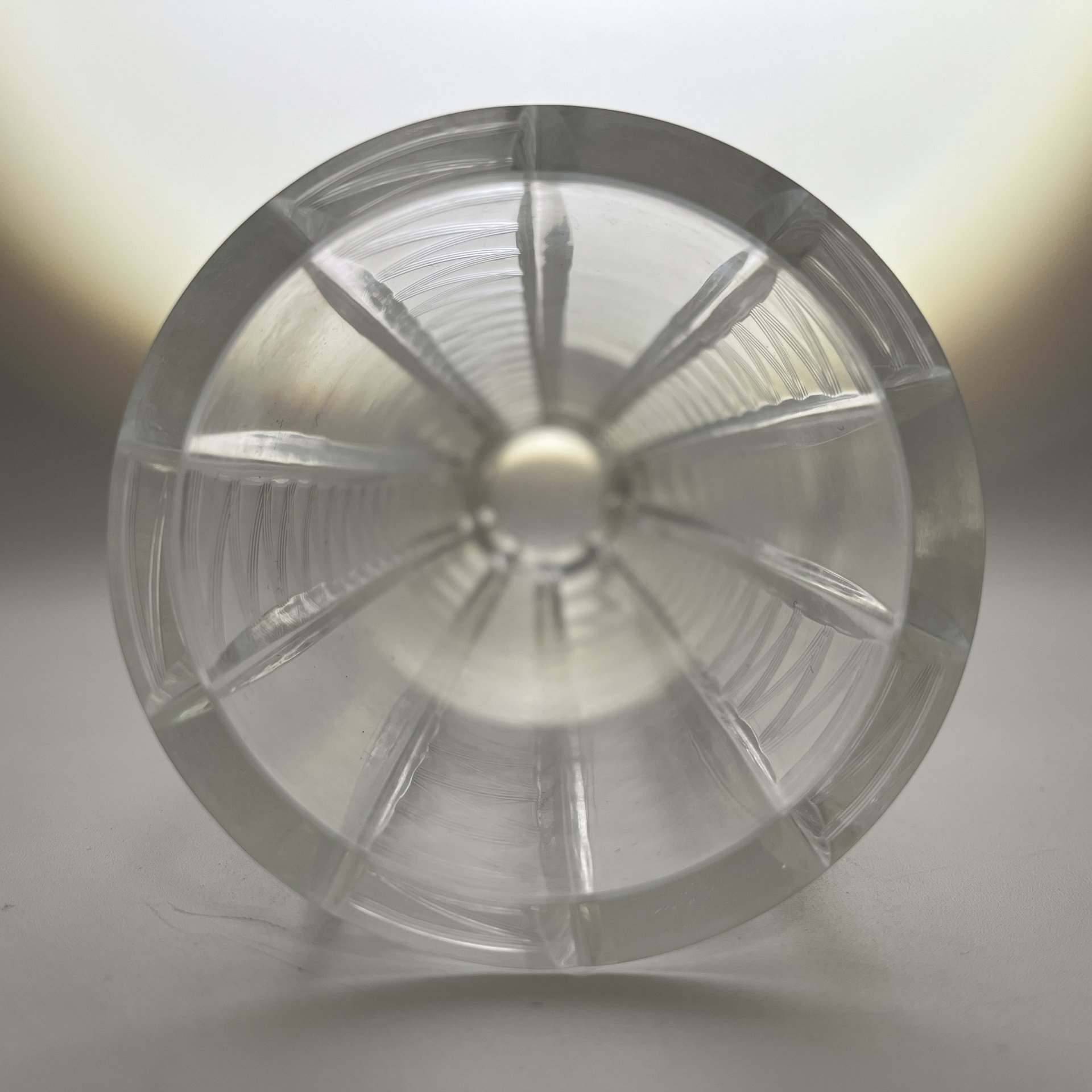 Ваза "Вертикальные полосы", автор Л.О. Юрген, хрусталь, алмазная грань, Ленинградский завод художественного стекла (ЛЗХС), СССР, 1960-1980 гг.