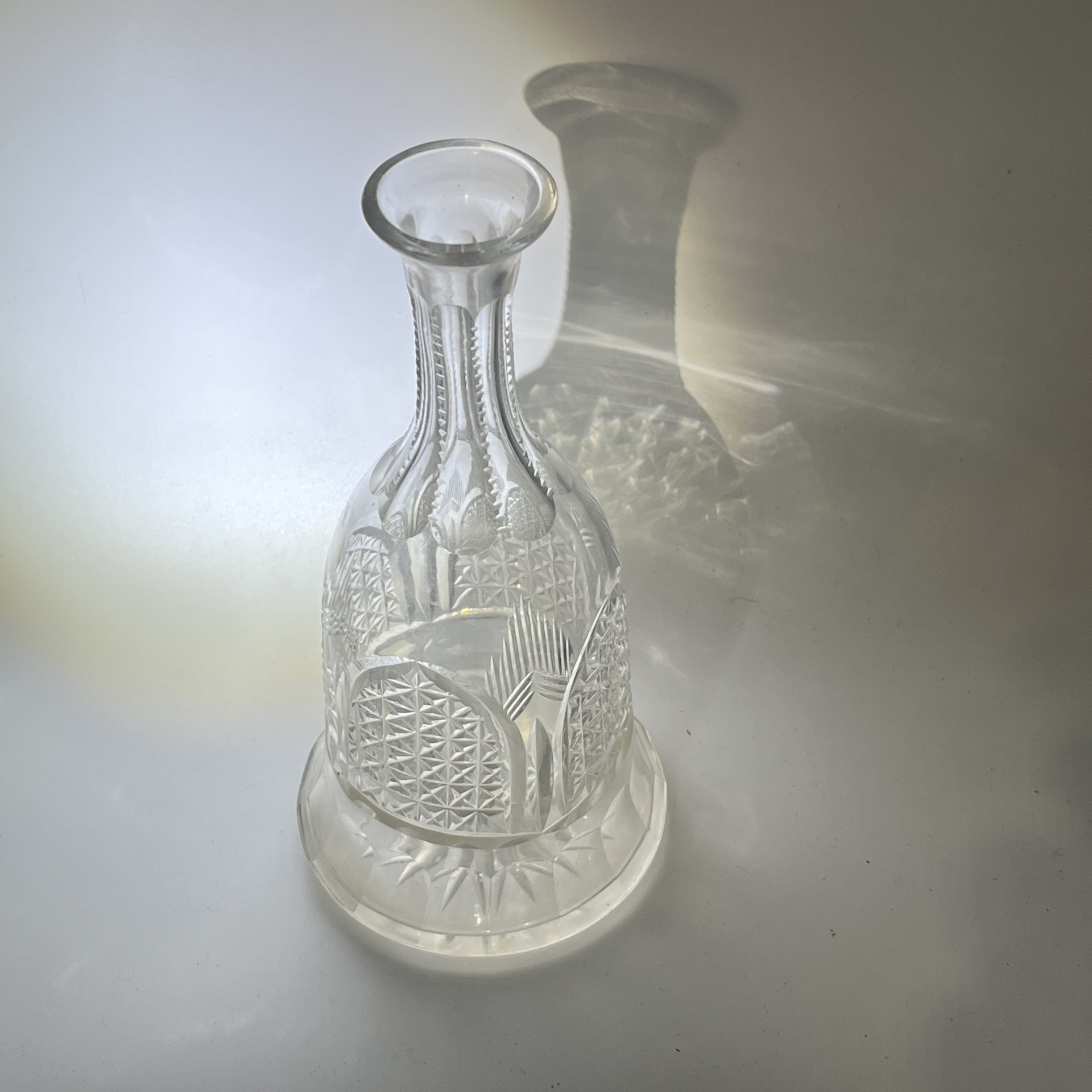Графин колоковидной формы с резным геометрическим декором, хрусталь, алмазная  грань, СССР, 1970-1990 гг.