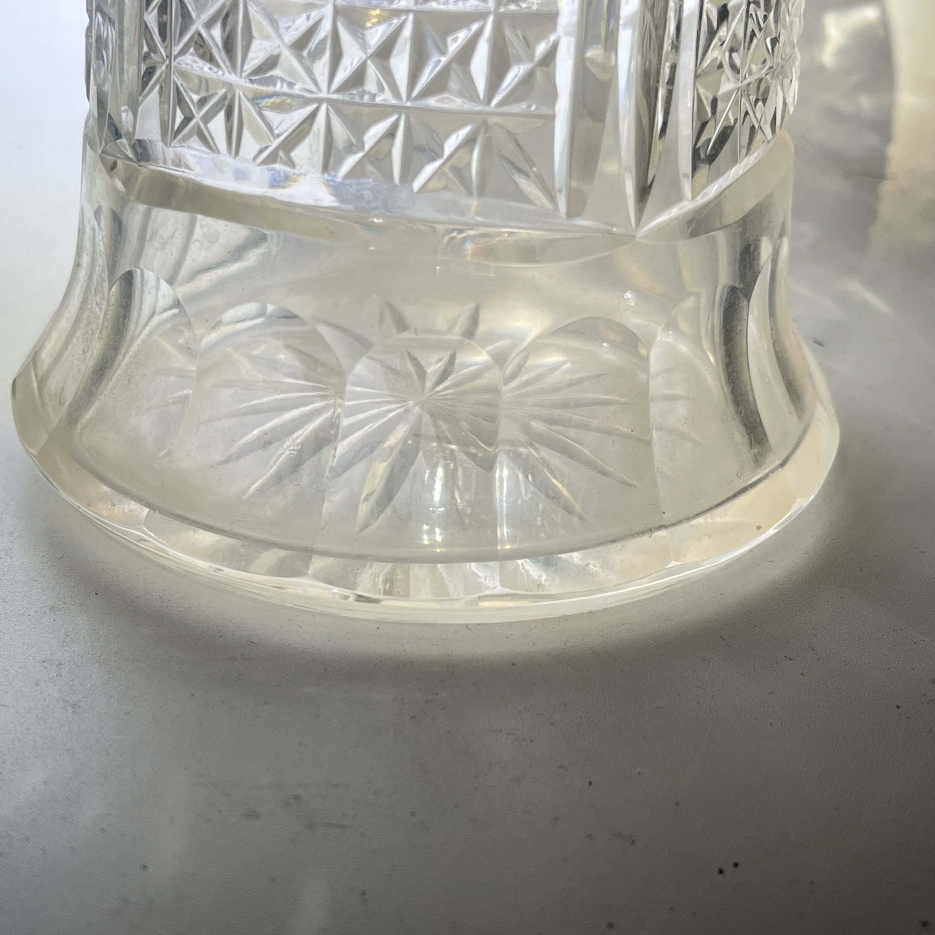 Графин колоковидной формы с резным геометрическим декором, хрусталь, алмазная  грань, СССР, 1970-1990 гг.