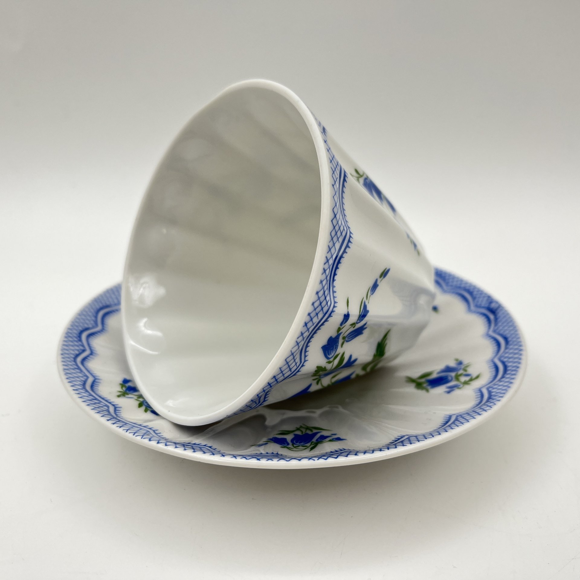 Пара чайная "Колокольчики", форма "Лучистая"