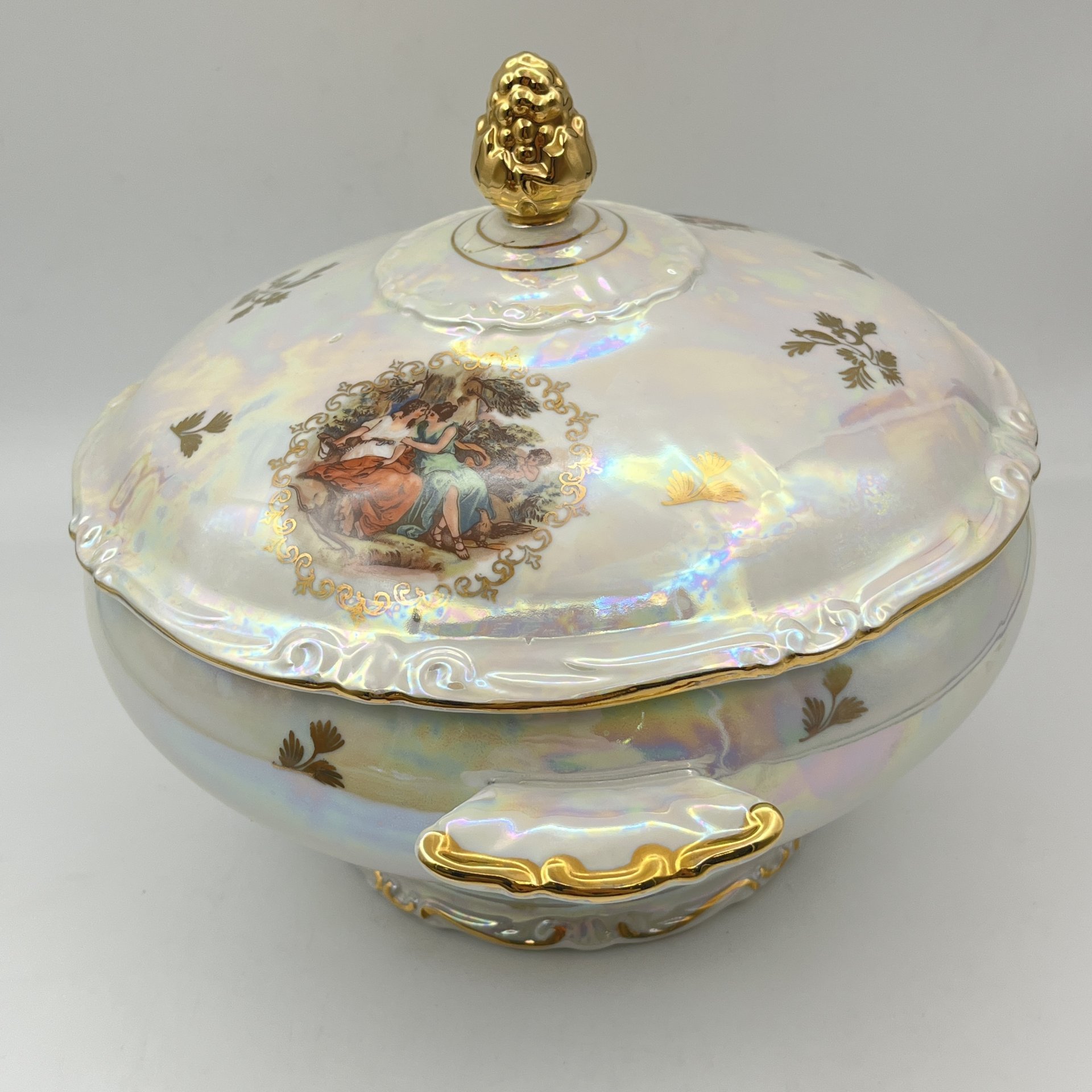 Супница "Мадонна", фарфор, деколь, люстр, золочение, Kahla, ГДР, 1960-1980 гг.