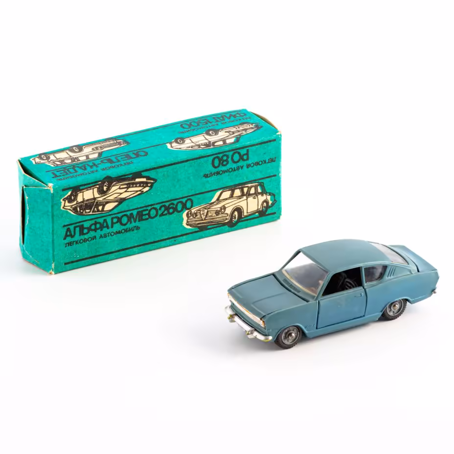 Игрушка автомобиль "Опель Кадет",  в родной коробке (масштаб - 1:43), Московский завод игрушек «Кругозор»