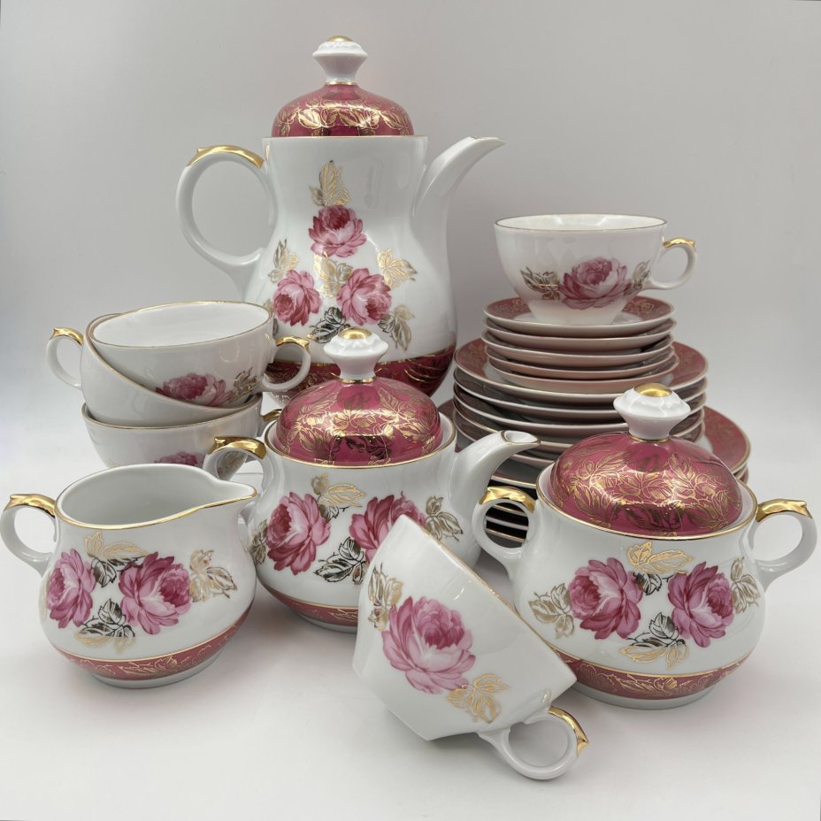 Сервиз чайный с цветочным декором на 5 персон (24 предмета), фарфор, крытье, люстр, деколь, золочение, Spezial Eisenberg Porzellan (SEP), ГДР, 1973-1976 гг.