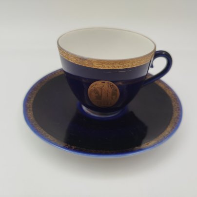 Кофейная пара кобальтого оттенка "Сочи", фарфор, крытье кобальтом, золочение, Ленинградский фарфоровый завод (ЛФЗ), СССР, 1970-1986 гг.