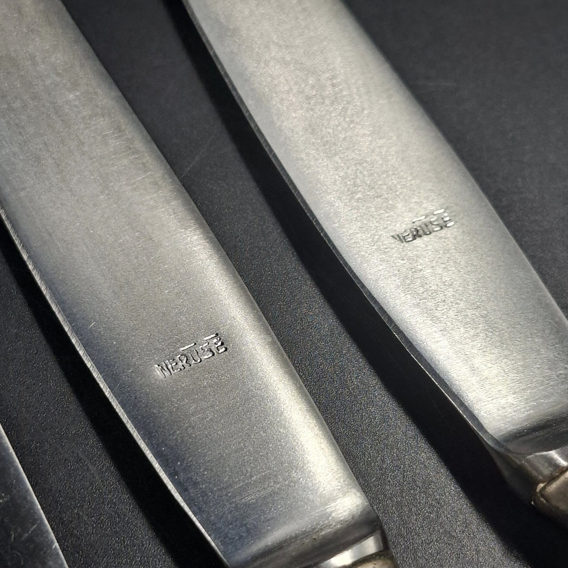 Набор из шести десертных/закусочных ножей с растительным декором, сталь, мельхиор, Латвия, 1930-1960 гг.