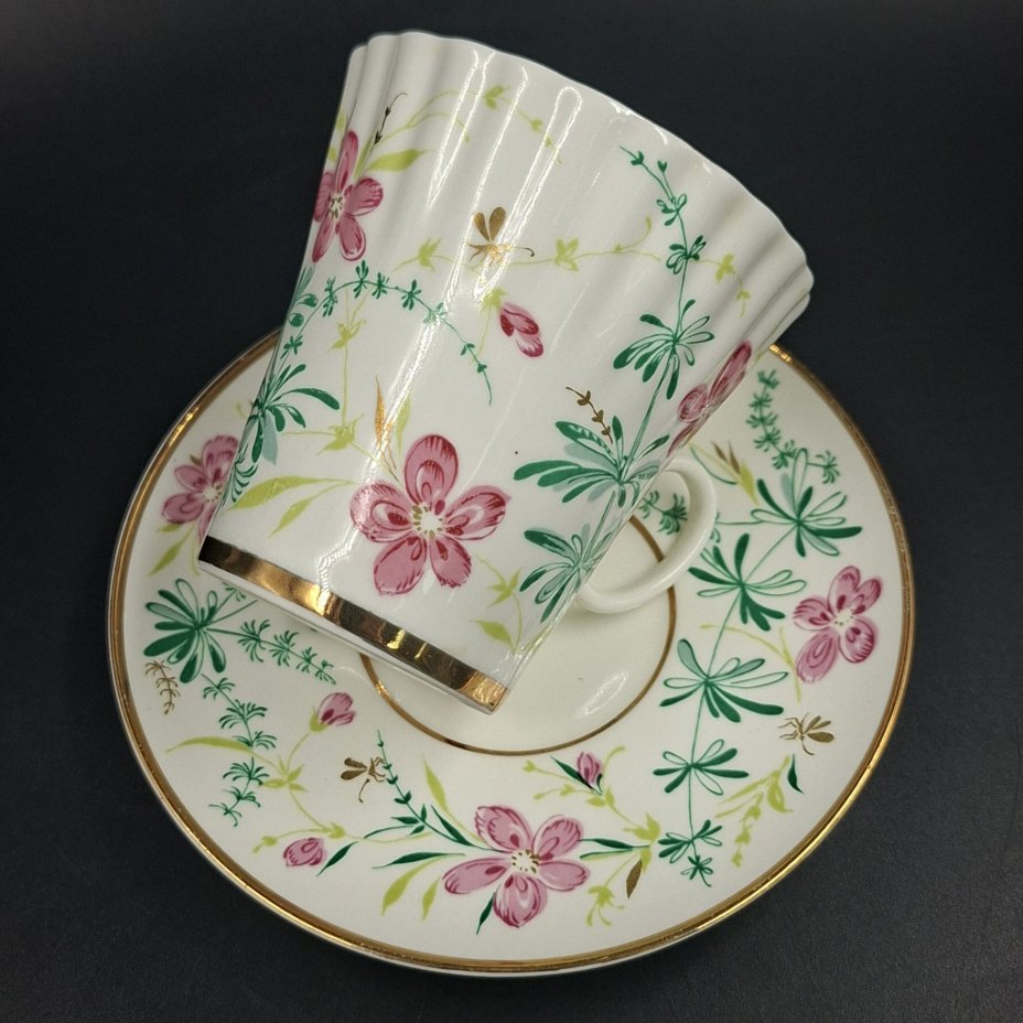 Пара кофейная "Комарики" (форма "Одуванчик"), фарфор, деколь, Ленинградский фарфоровый завод (ЛФЗ), Россия, 1970-1992 гг.