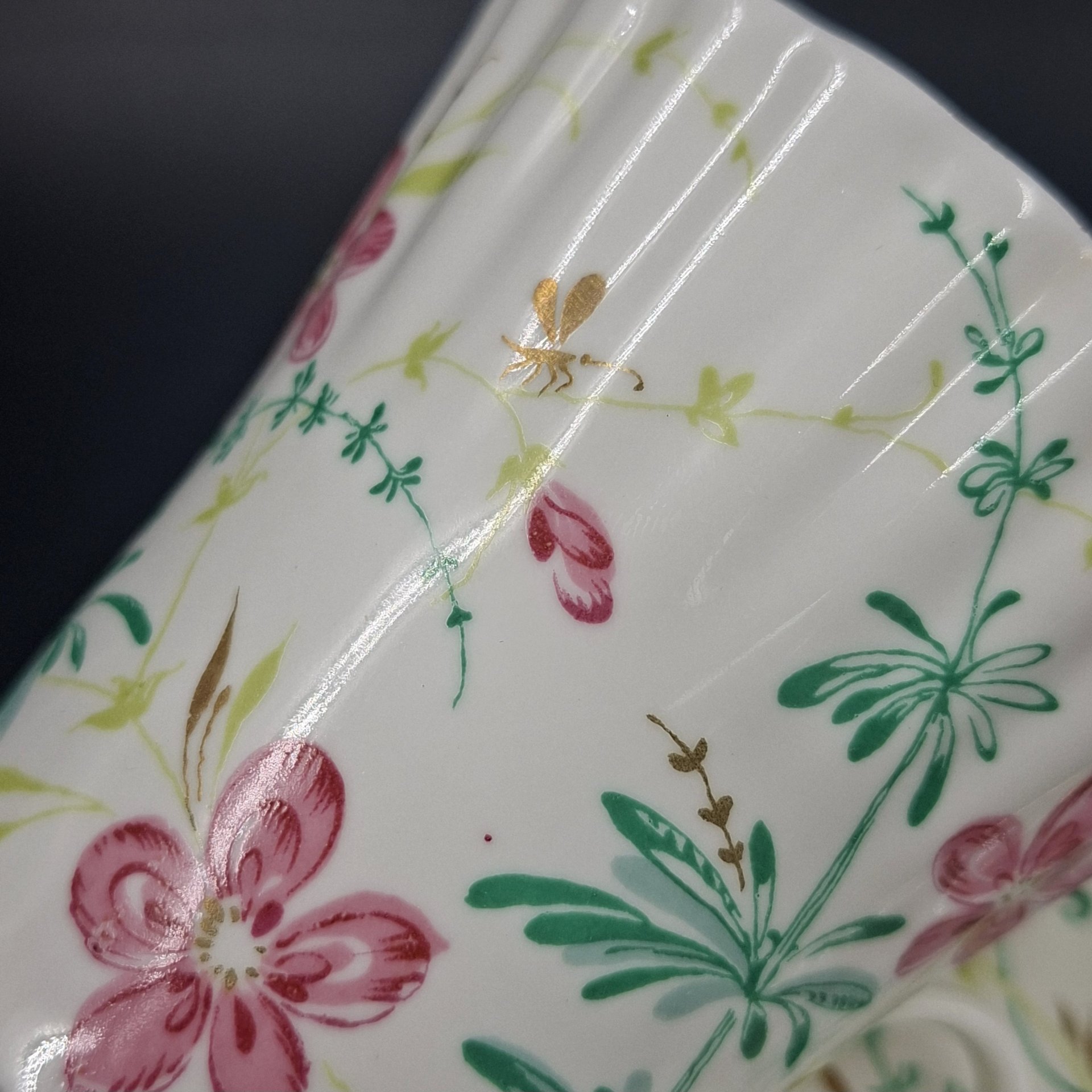 Пара кофейная "Комарики" (форма "Одуванчик"), фарфор, деколь, Ленинградский фарфоровый завод (ЛФЗ), Россия, 1970-1992 гг.